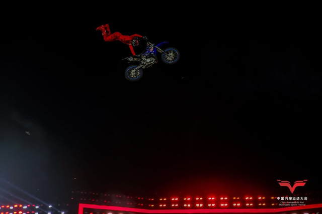 图集-空中花式摩托赛精彩纷呈