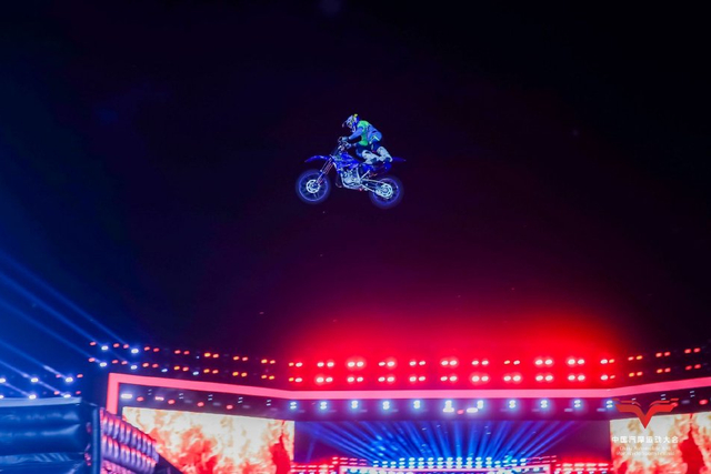 图集-空中花式摩托赛精彩纷呈