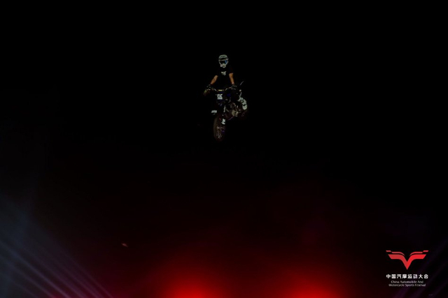 图集-空中花式摩托赛精彩纷呈