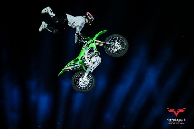 图集-空中花式摩托赛精彩纷呈