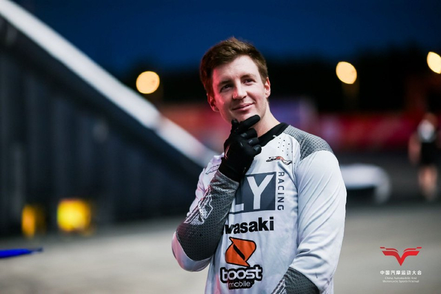 图集-空中花式摩托赛精彩纷呈