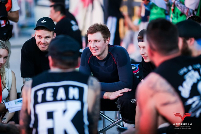 图集-空中花式摩托赛精彩纷呈