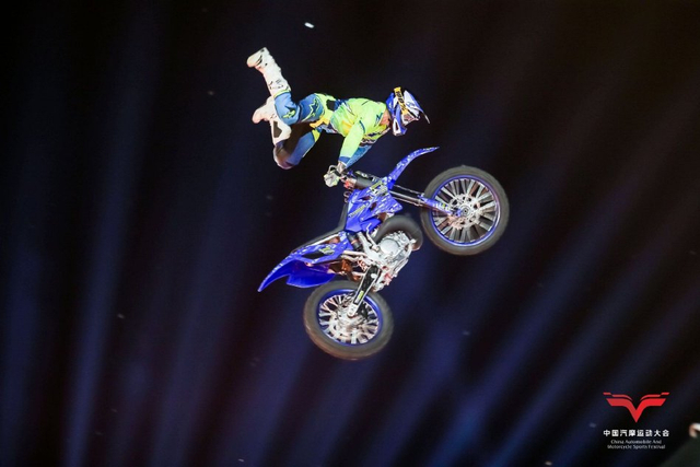 图集-空中花式摩托赛精彩纷呈