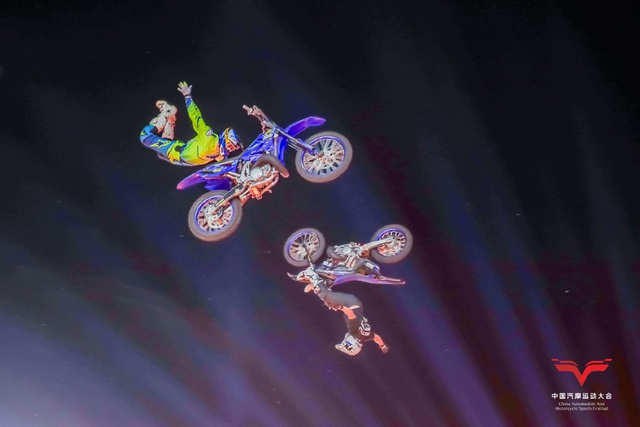图集-空中花式摩托赛精彩纷呈