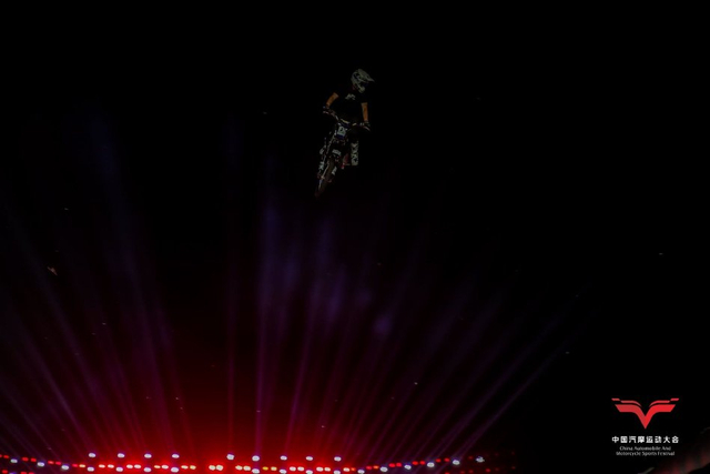 图集-空中花式摩托赛精彩纷呈