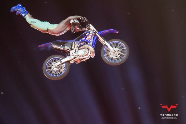 图集-空中花式摩托赛精彩纷呈