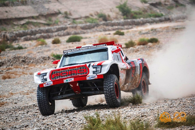 图集-2024年环塔拉力赛揭幕