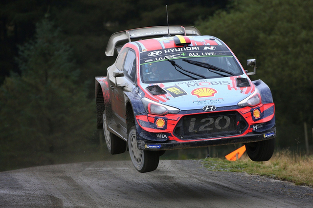 图集-2019WRC英国站赛况