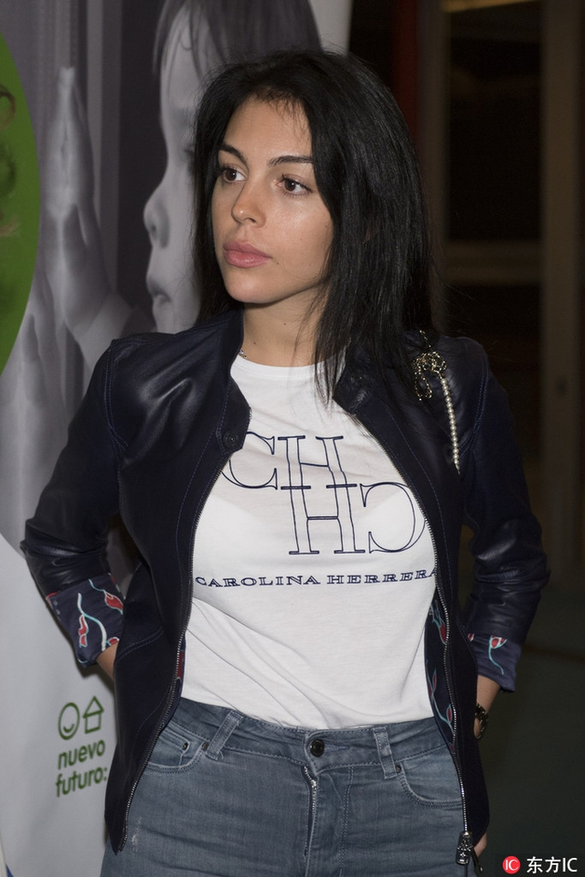 c罗女友产后恢复惊人完美曲线