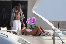 曝安东尼法国出轨!游艇上跟比基尼女郎躺一起!前小三留言阴阳怪气