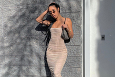 太乱了！曝球家老三正跟球哥前女友正在拍拖！相差8岁的姐弟恋！