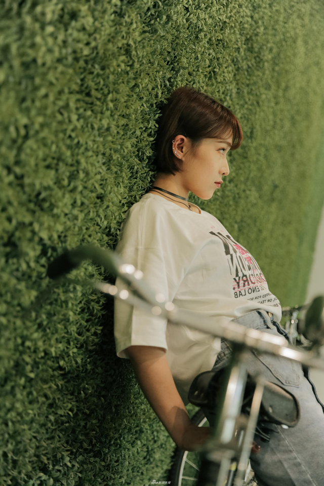 高清-韩丹x新浪大片来袭 百变风格花样玩转新浪总部