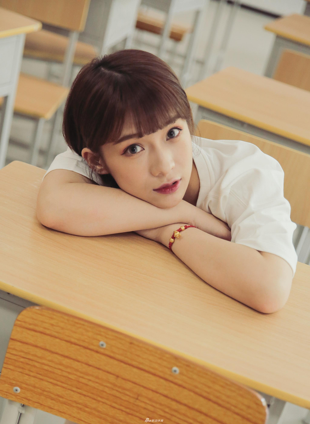 高清-韩丹x新浪大片来袭 百变风格花样玩转新浪总部