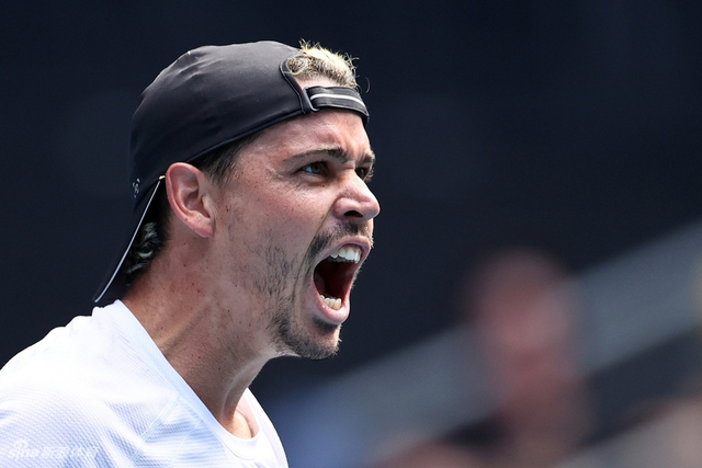 澳网蒂姆3-2博尔特进第三轮