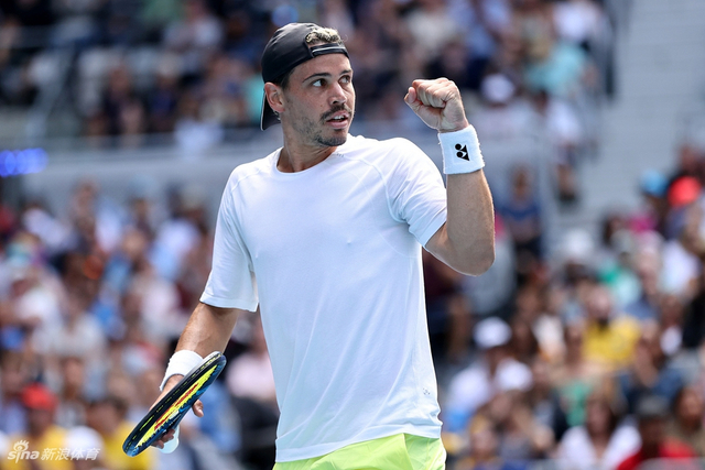 澳网蒂姆3-2博尔特进第三轮