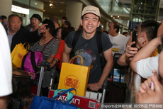 汤尤杯后国羽返程顺利抵京