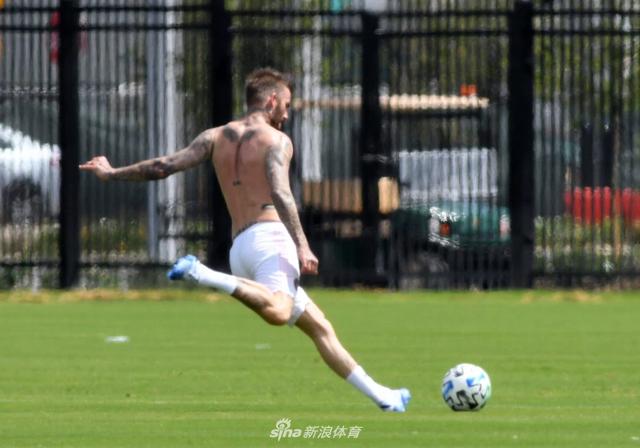 踢足球会把肥肉变成肌肉吗,踢足球会把肥肉变成肌肉吗视频