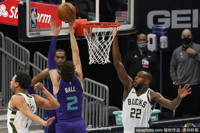 NBA战报杜兰特狂砍38分率队逆转 联盟第一攻防一体展现超级巨星本色