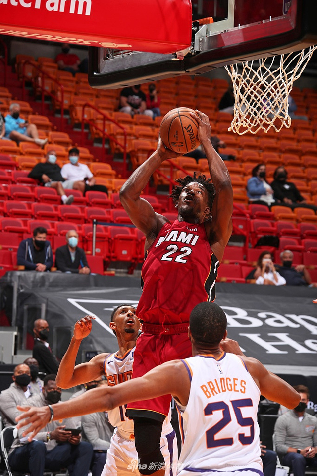 NBA热火季后赛鏖战群雄