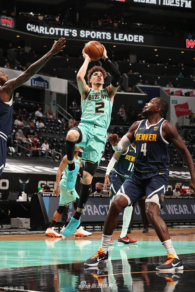 掘金对决黄蜂全场激战直播呈现