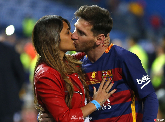 体坛亲吻情人节 科比梅西实力虐狗