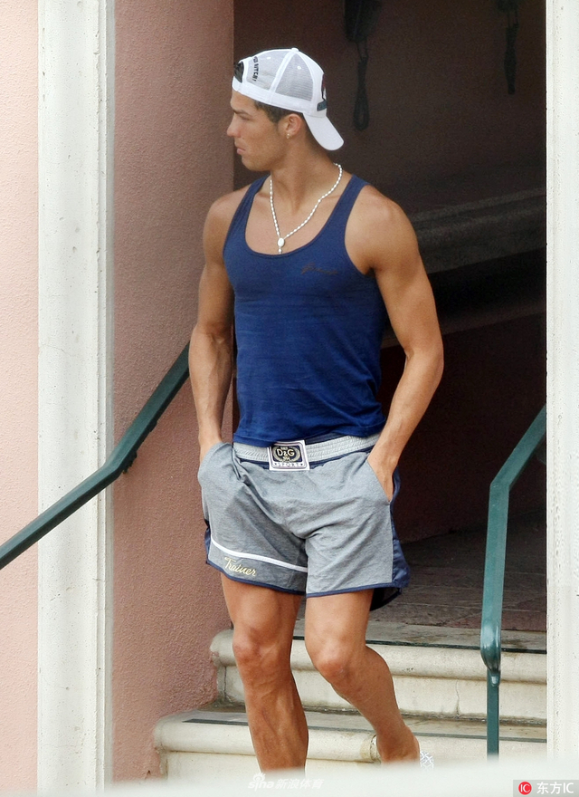 最强街拍!c罗的高富帅进阶路