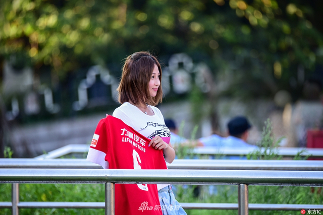风情万种渝妹儿重庆力帆女球迷七月集锦
