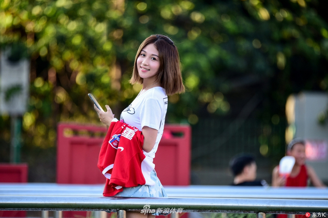 风情万种渝妹儿重庆力帆女球迷七月集锦
