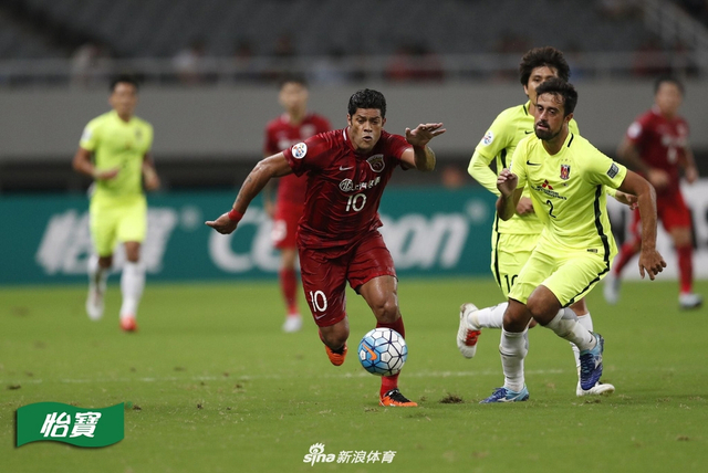 新浪现场直击亚冠半决赛上港1-1浦和