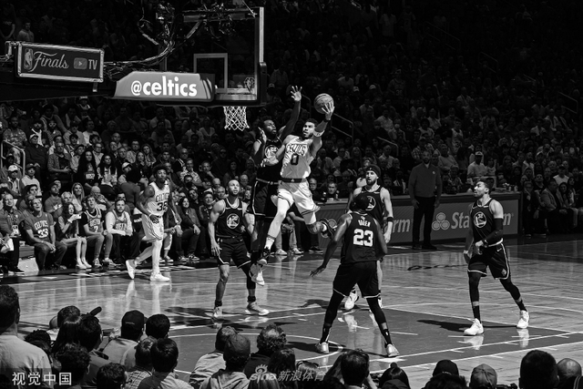 勇士与凯尔特人巅峰对决再度上演西部豪强激战东部霸主引爆全场战火