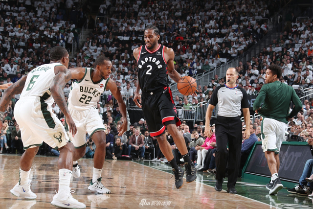 雄鹿双人夹击卡哇伊