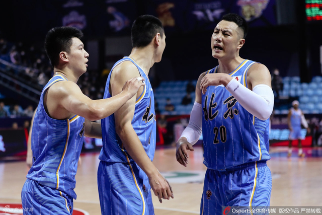 吉林女记者辱骂北京球员导致比赛暂停