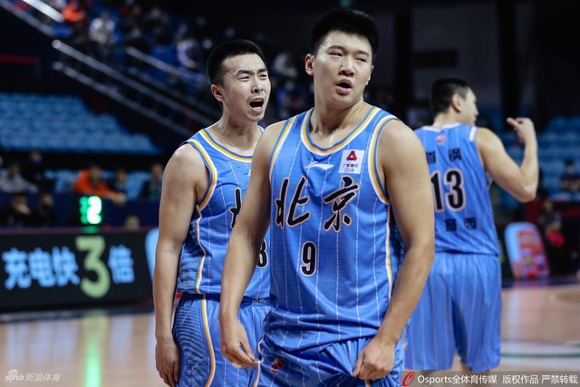 吉林女记者辱骂北京球员导致比赛暂停