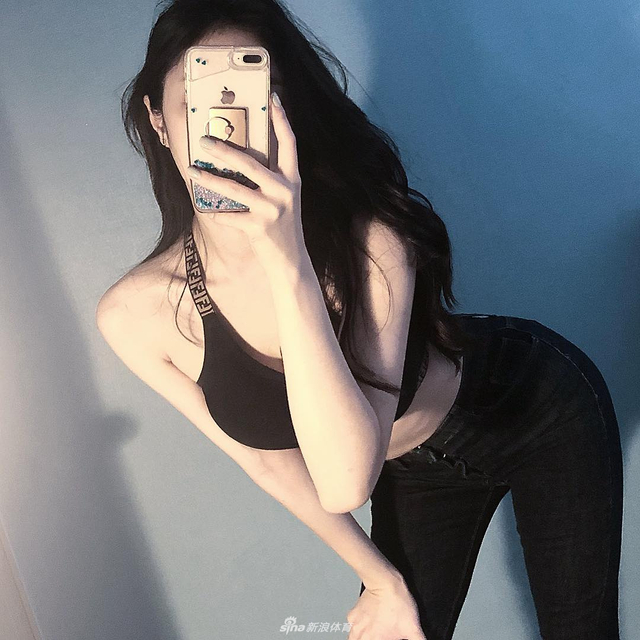 运动美女健身生活美照 这身材什么水平