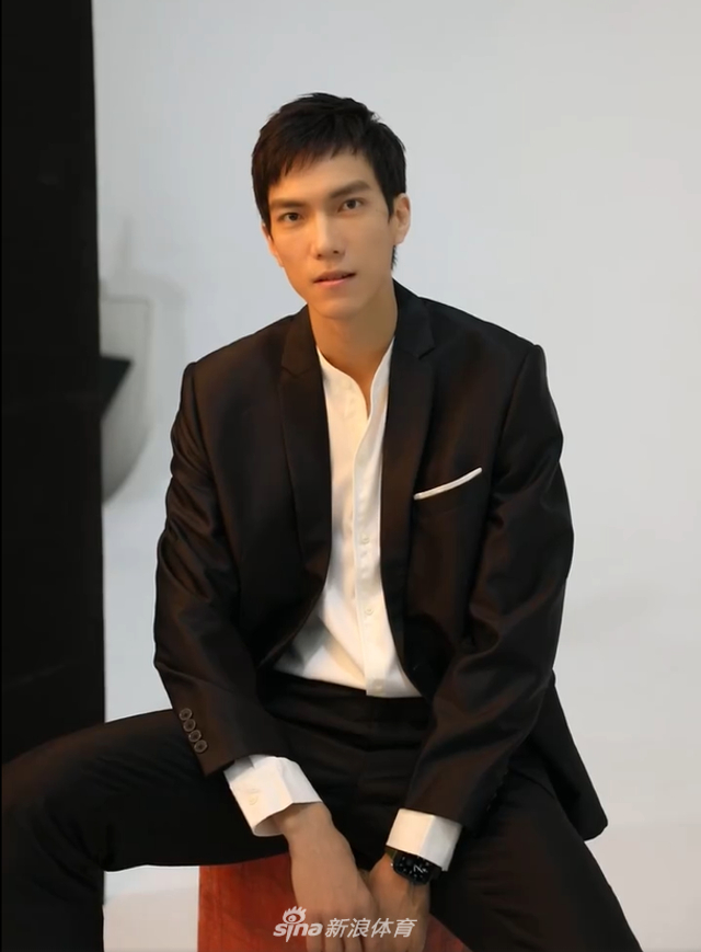 有型!国家田径队队员王宇晒帅照