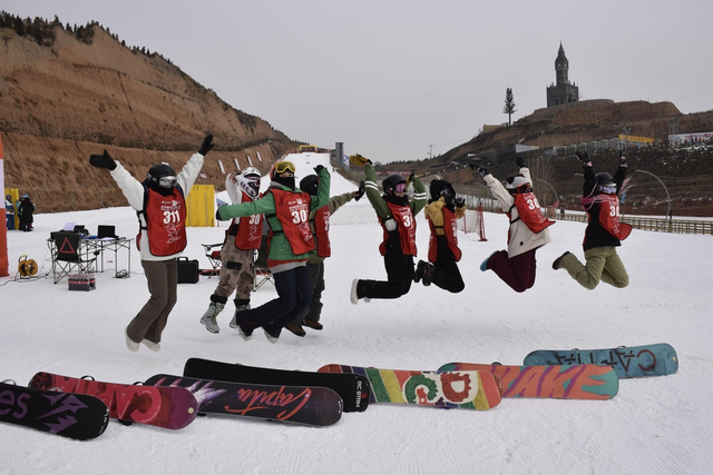 新浪杯高山滑雪公开赛山西采薇站集锦