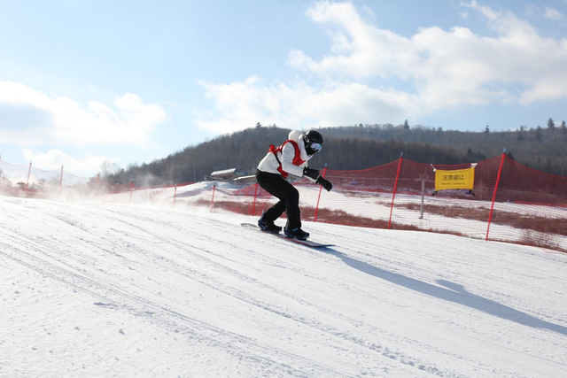 单板选手在比赛中