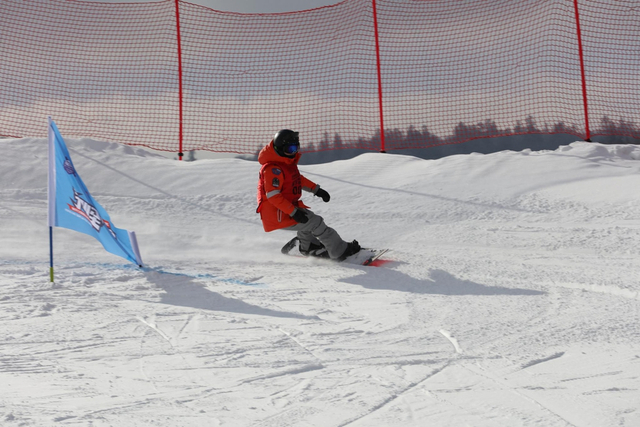 单板选手在比赛中