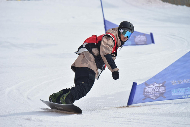 新浪杯高山滑雪公开赛山西采薇站集锦