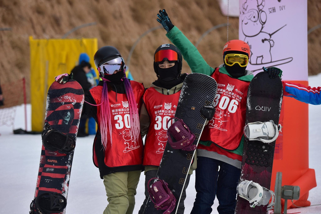 新浪杯高山滑雪公开赛山西采薇站集锦