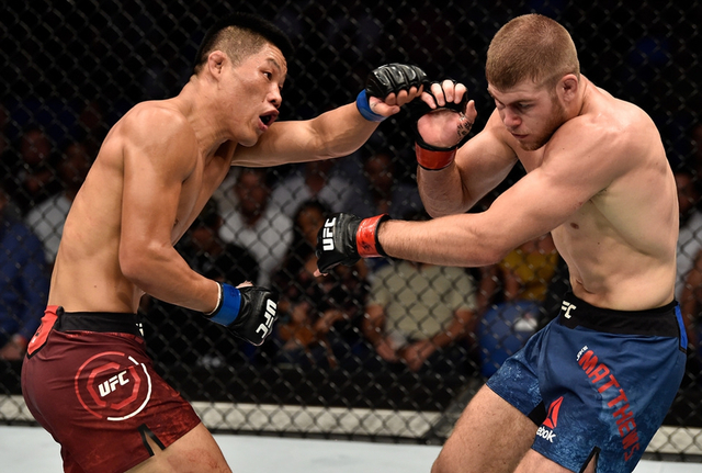 李景亮对决马修斯精彩集锦 