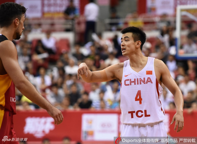 赵继伟指挥队友