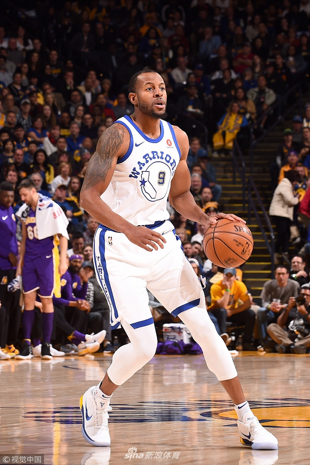 涵盖勇士湖人篮网等热门球队实时比分数据更新即时回看经典瞬间