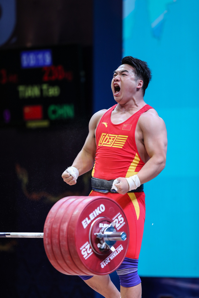 田涛获举重世锦赛2金1银_新浪图片
