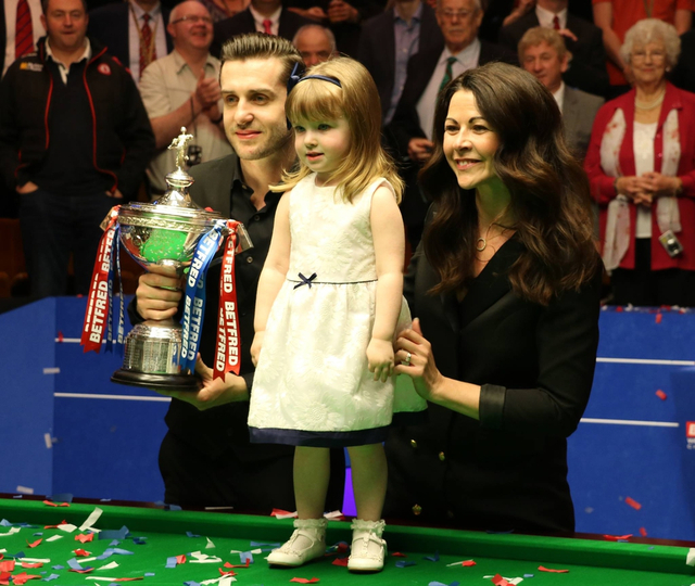 塞尔比胜希金斯加冕世锦赛