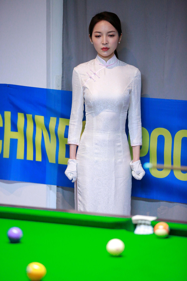 中国台球美女裁判穿旗袍瑞士执裁