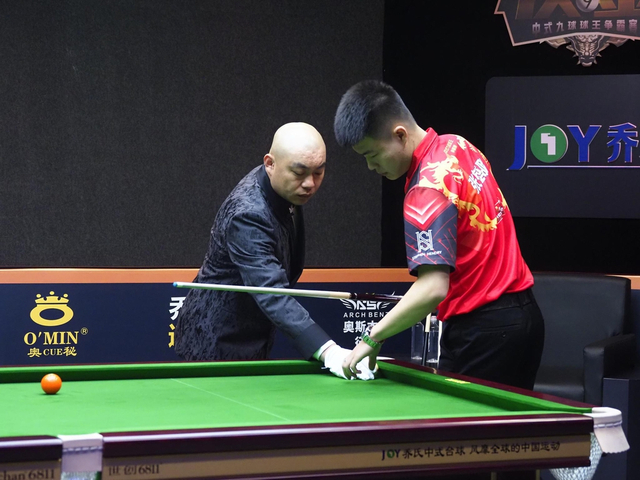 程野搭档最美台球女裁判执裁