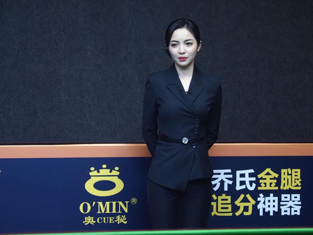 程野搭档最美台球女裁判执裁