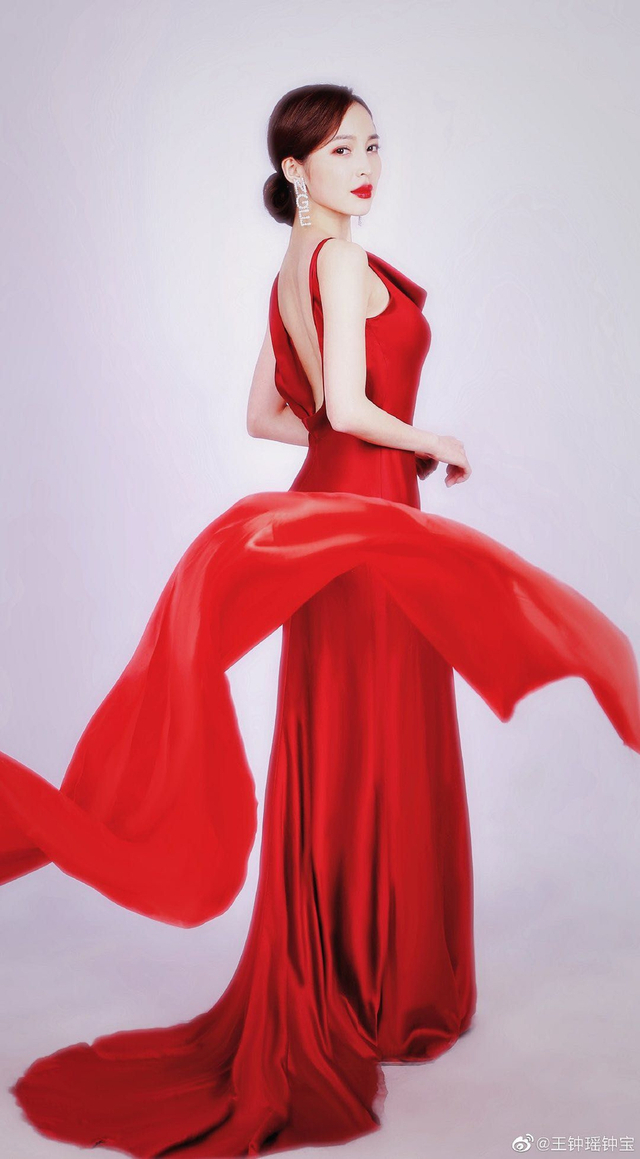 最美台球女裁判王钟瑶