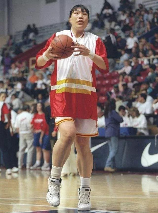 八一女篮郑海霞